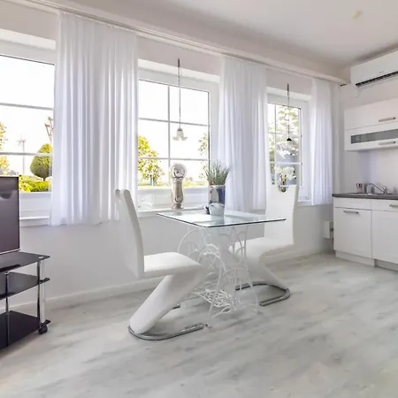 Landhaus-altebruecke Apartamento *