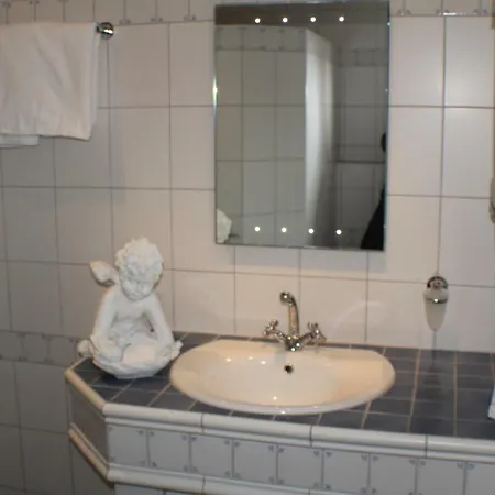 Landhaus-altebruecke *